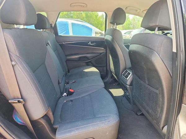2018 KIA SORENTO L, LX