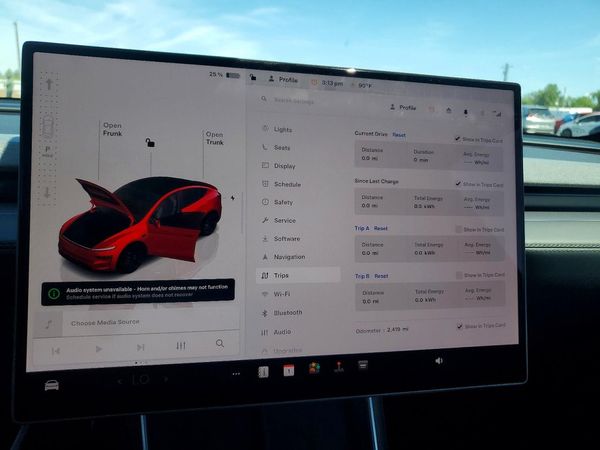 2026 TESLA MODEL Y