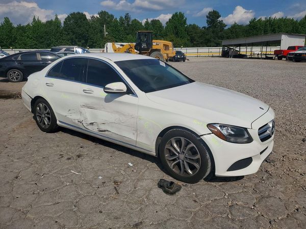 2016 MERCEDES-BENZ C C300