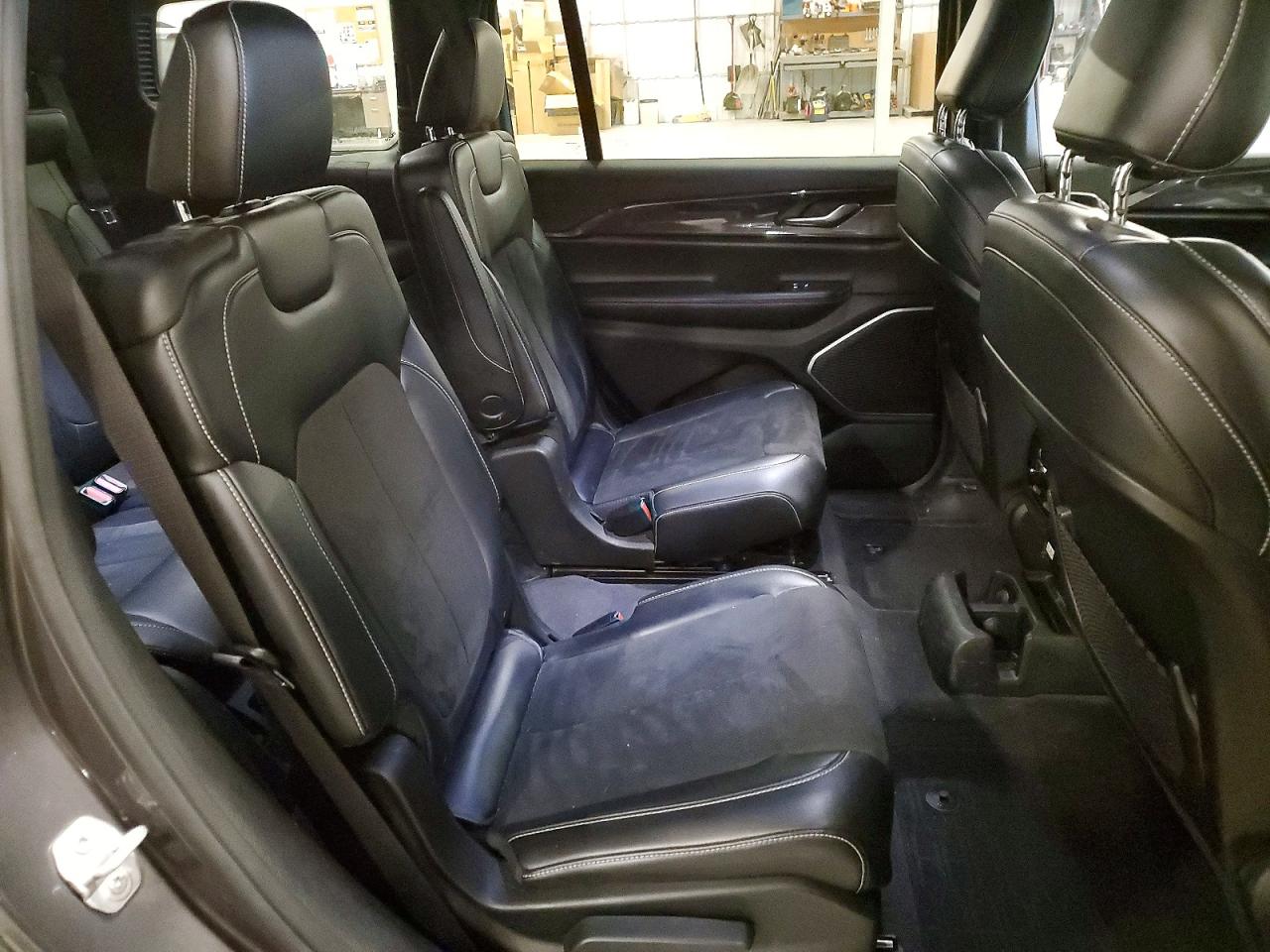 2021 JEEP GRAND CHEROKEE L LAREDO 4X4