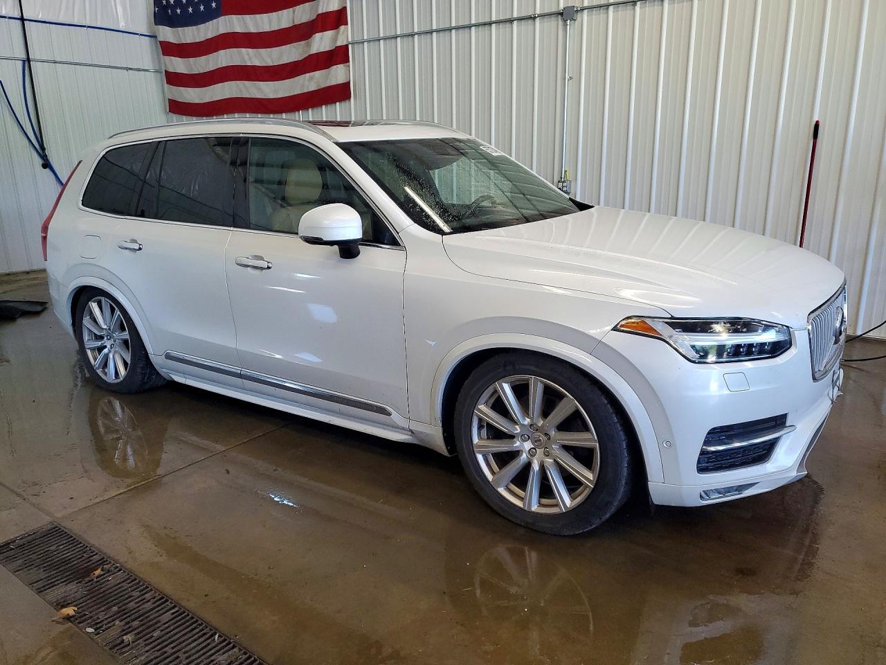 2017 VOLVO XC90 Inscription