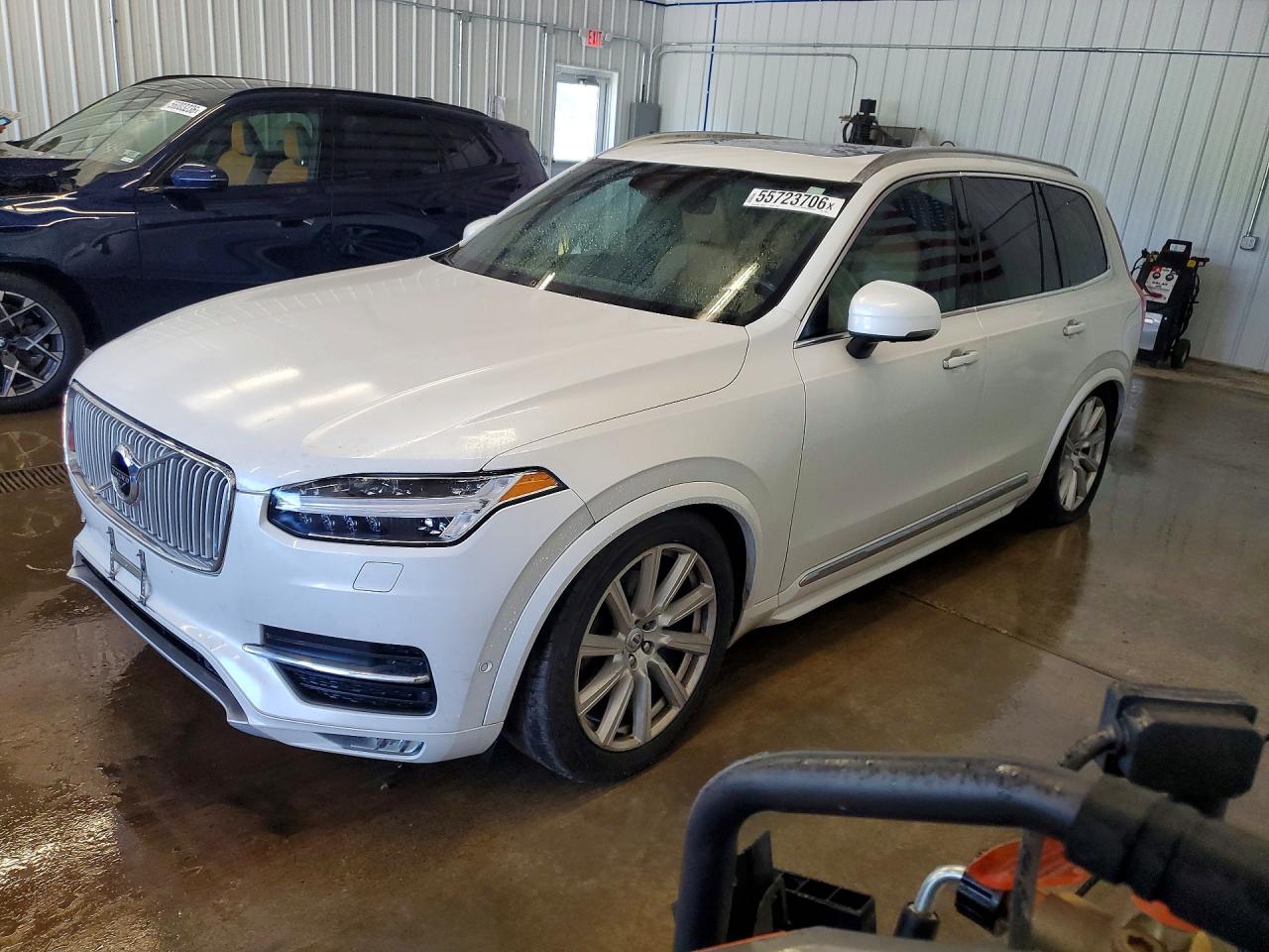 2017 VOLVO XC90 Inscription