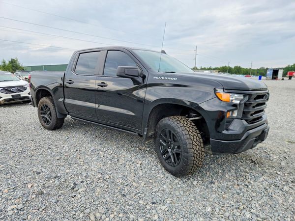 2024 CHEVROLET SILVERADO Custom