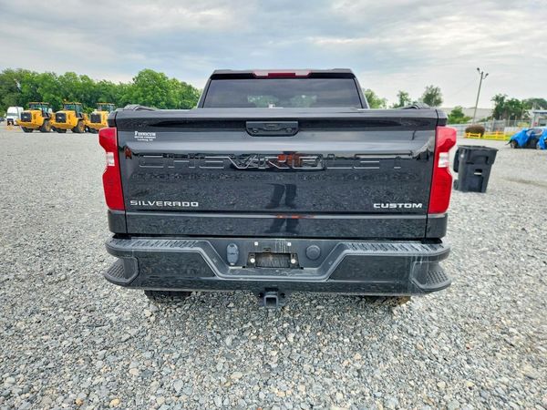 2024 CHEVROLET SILVERADO Custom