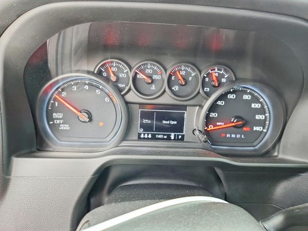2024 CHEVROLET SILVERADO Custom