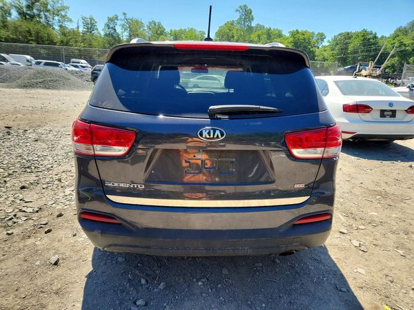 2016 KIA SORENTO L / LX