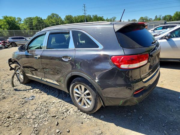2016 KIA SORENTO L / LX