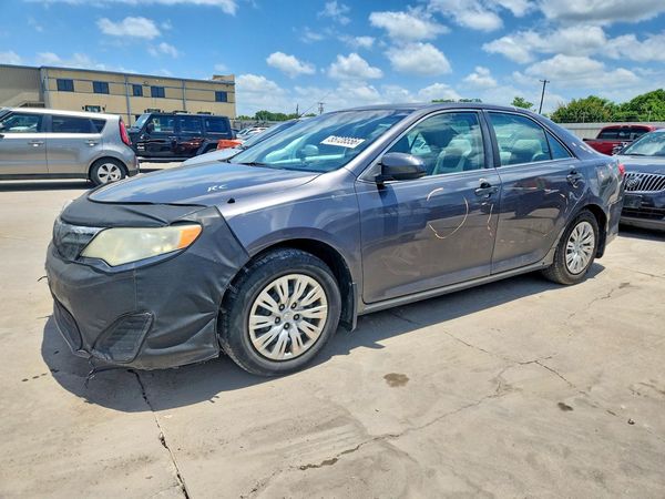 2014 TOYOTA CAMRY