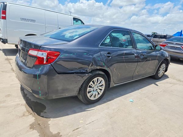 2014 TOYOTA CAMRY