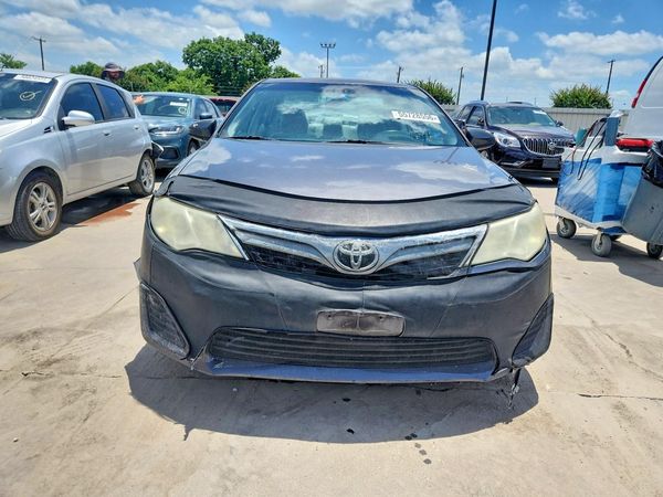 2014 TOYOTA CAMRY