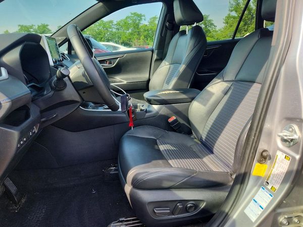 2021 TOYOTA RAV4 XSE HV