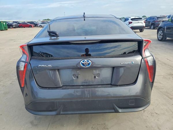 2016 TOYOTA PRIUS