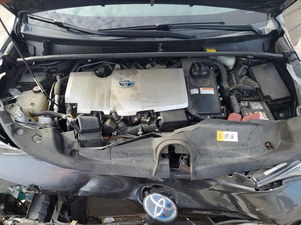 2016 TOYOTA PRIUS