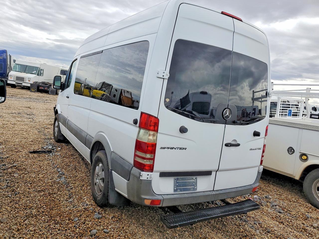 2014 MERCEDES-BENZ SPRINTER Standard / High