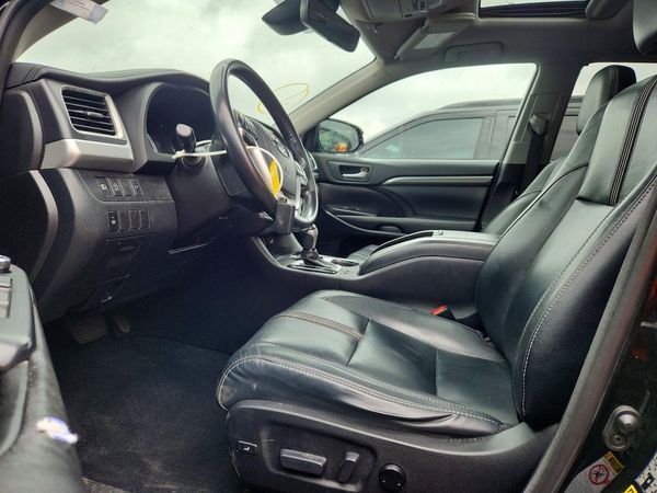 2017 TOYOTA HIGHLANDER SE/XLE