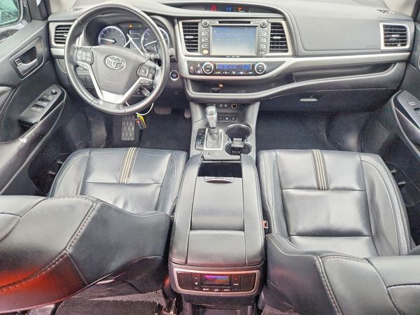 2017 TOYOTA HIGHLANDER SE/XLE