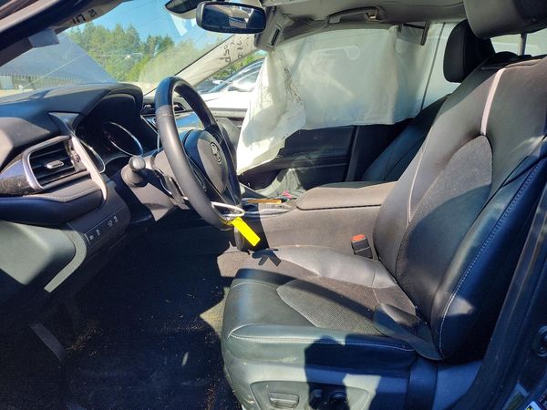 2020 TOYOTA CAMRY XSE — DENT