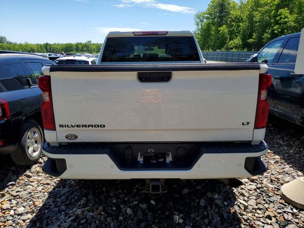 2022 CHEVROLET SILVERADO LT