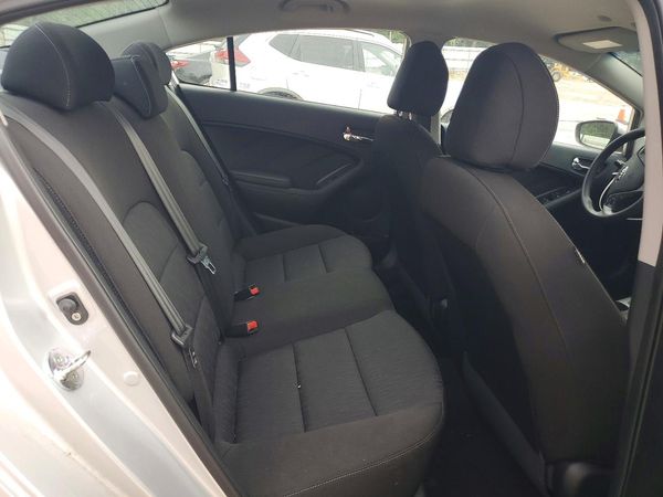 2016 KIA FORTE GL (Middle-Low Grade)