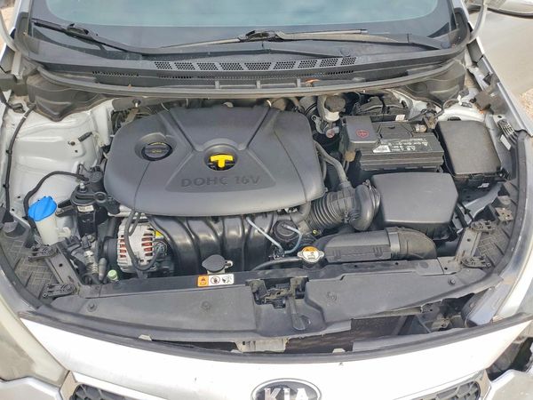 2016 KIA FORTE GL (Middle-Low Grade)