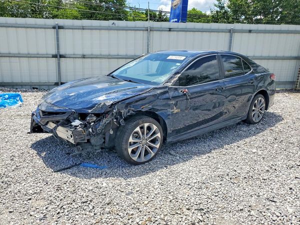 2019 TOYOTA CAMRY