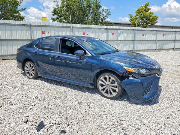 2019 TOYOTA CAMRY