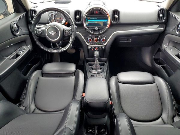 2017 MINI COOPER