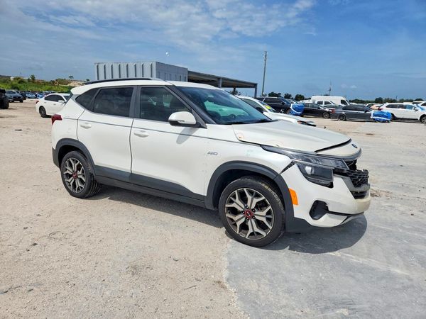 2021 KIA SELTOS S