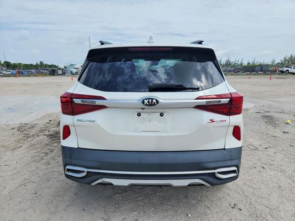 2021 KIA SELTOS S