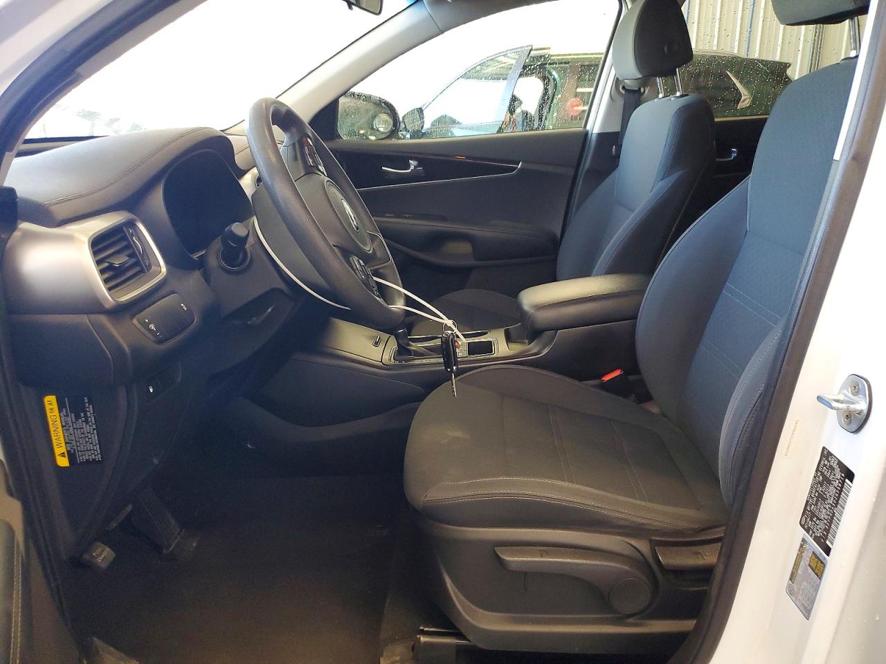 2018 KIA SORENTO L, LX