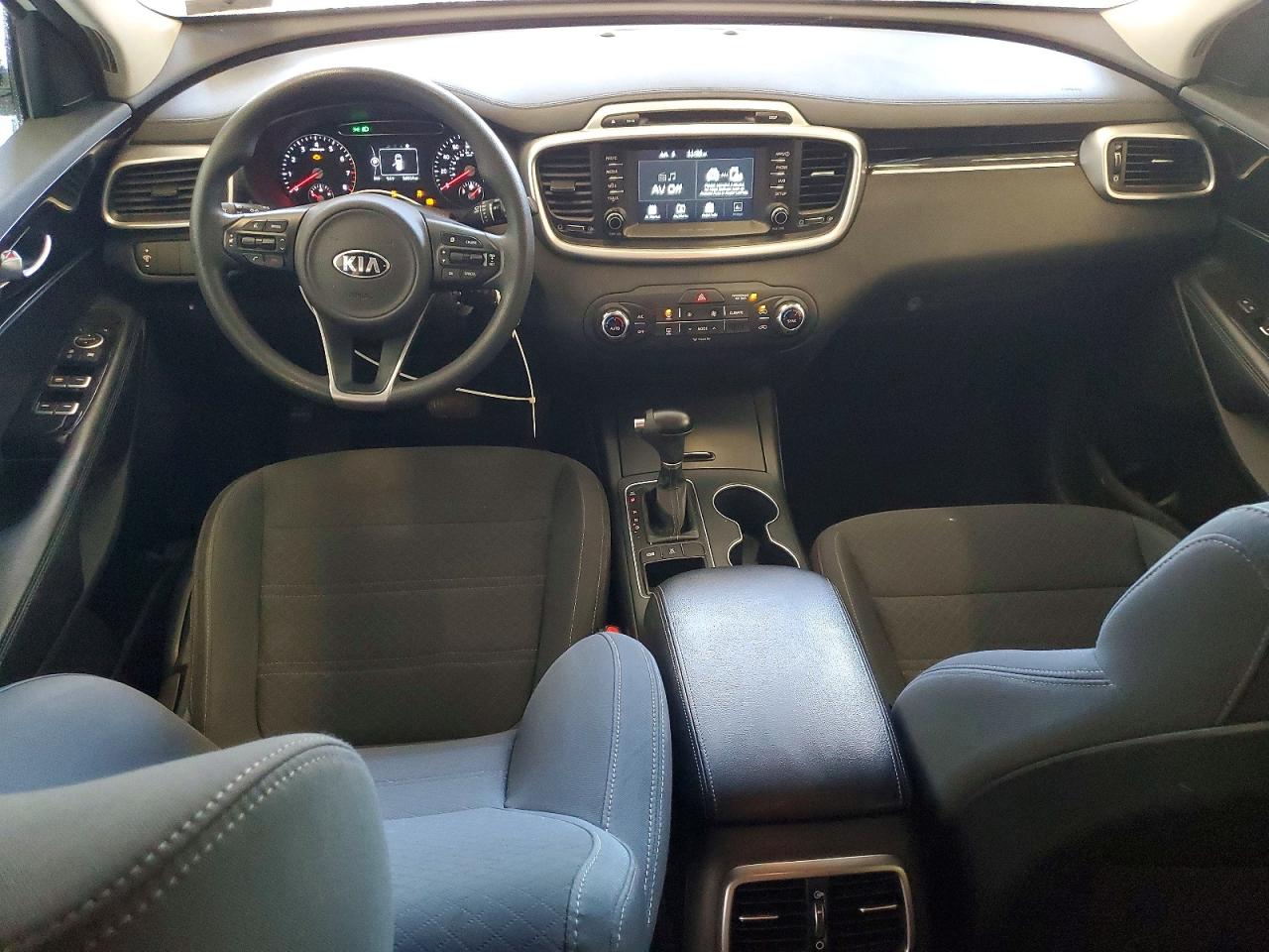 2018 KIA SORENTO L, LX