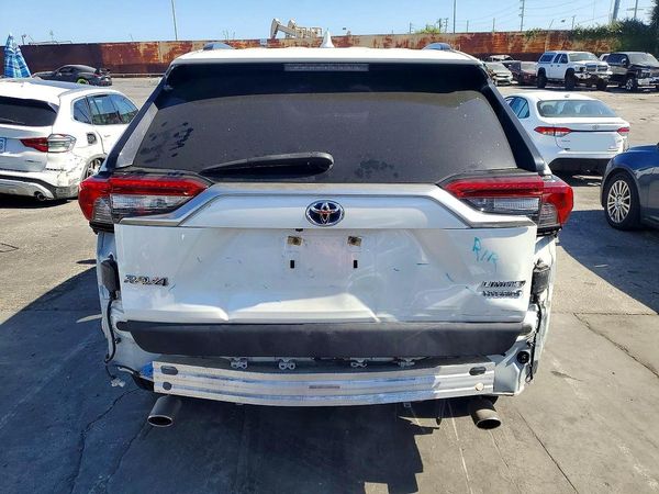 2019 TOYOTA RAV4