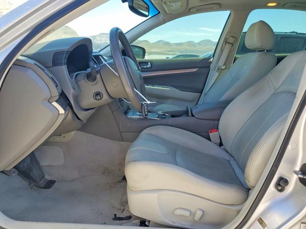 2013 INFINITI G37