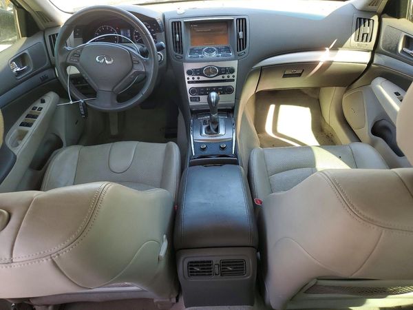 2013 INFINITI G37