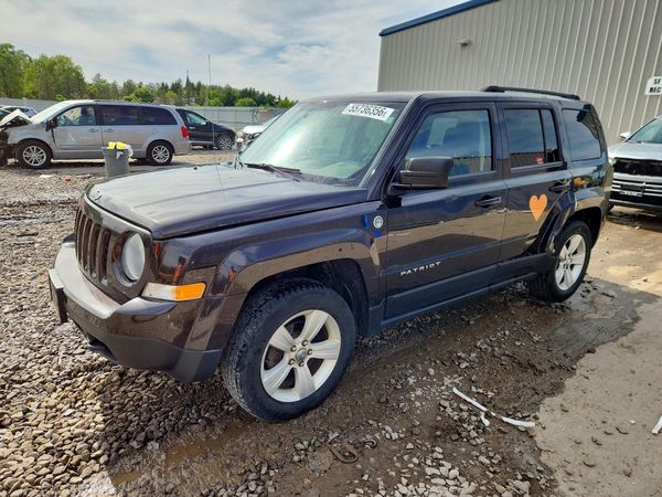 2014 JEEP PATRIOT Sport — Front 3/4