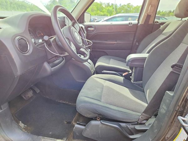 2014 JEEP PATRIOT Sport — DENT