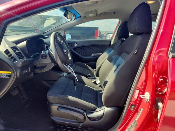2016 KIA FORTE GL (Middle-Low Grade)