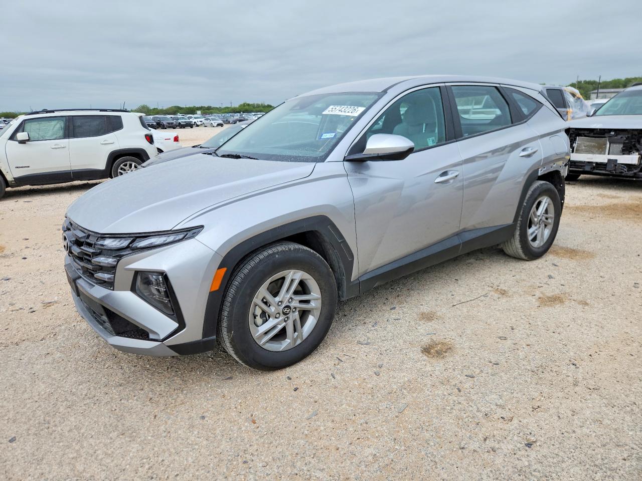 2025 HYUNDAI TUCSON SE