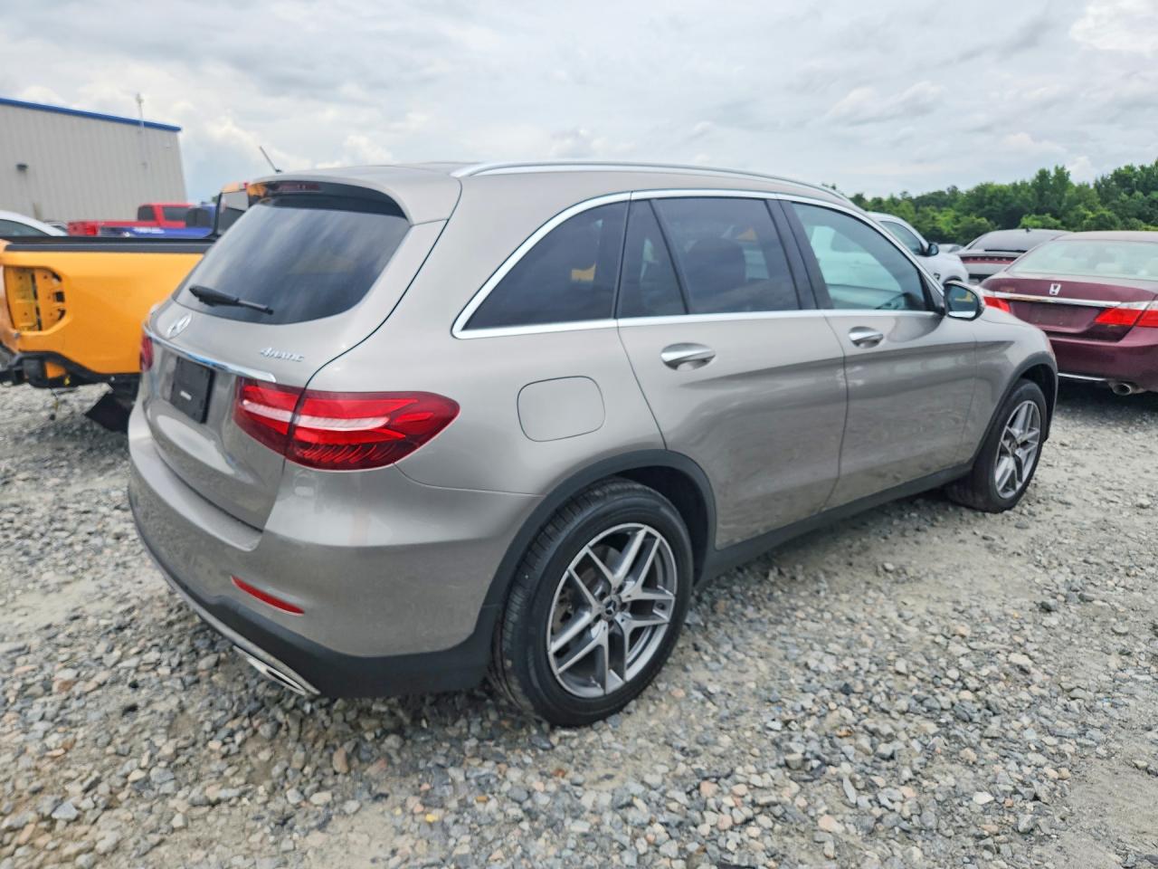 2019 MERCEDES-BENZ GLC GLC 300-4M