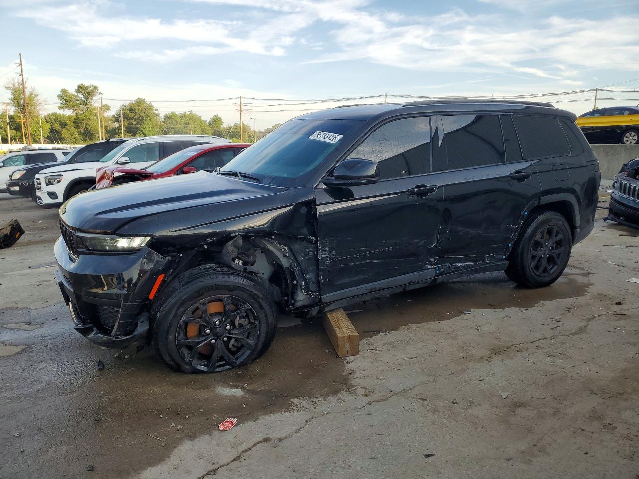 2024 JEEP GRAND CHEROKEE Laredo