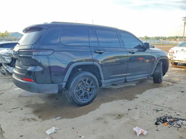 2024 JEEP GRAND CHEROKEE Laredo