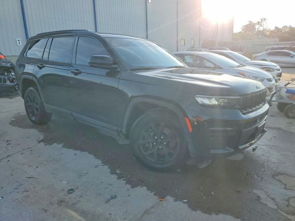 2024 JEEP GRAND CHEROKEE Laredo