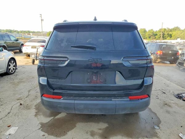 2024 JEEP GRAND CHEROKEE Laredo