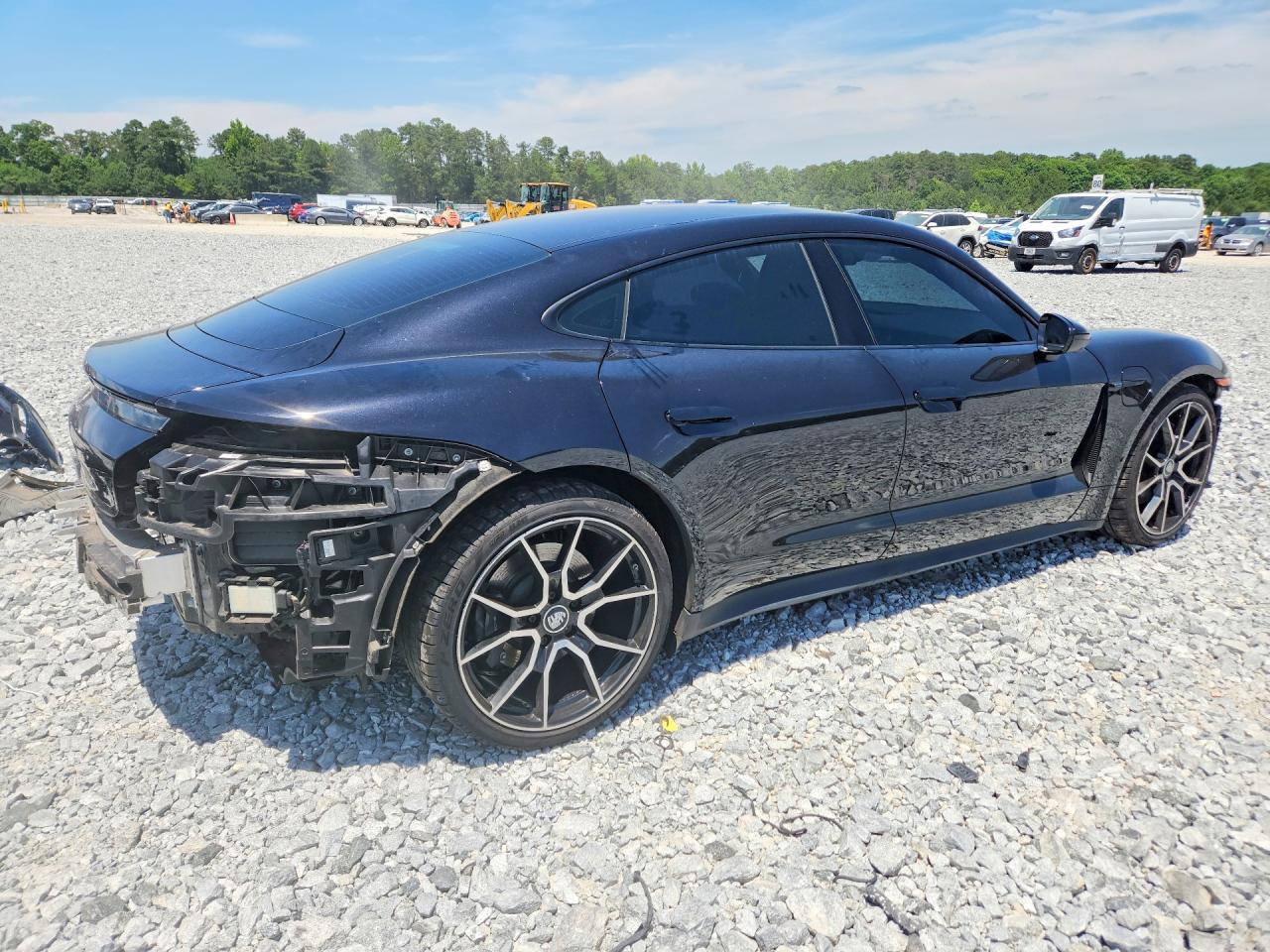 2022 PORSCHE TAYCAN