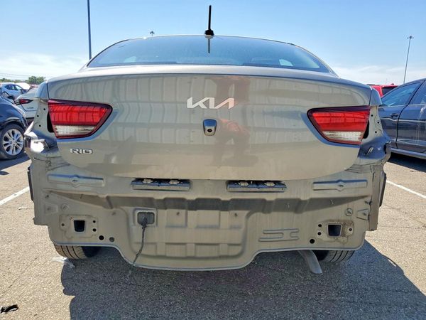2022 KIA RIO LX, S