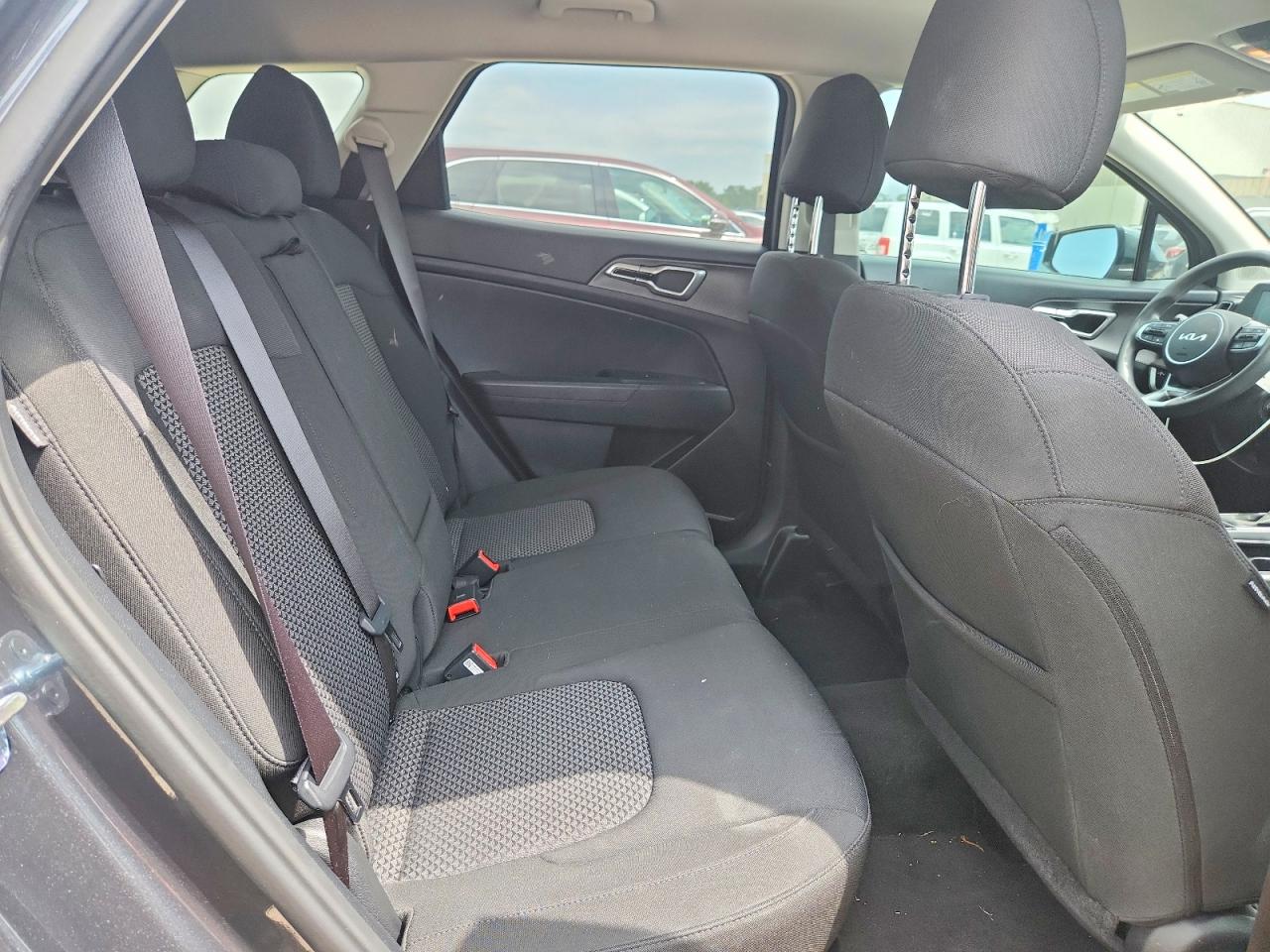 2025 KIA SPORTAGE LX