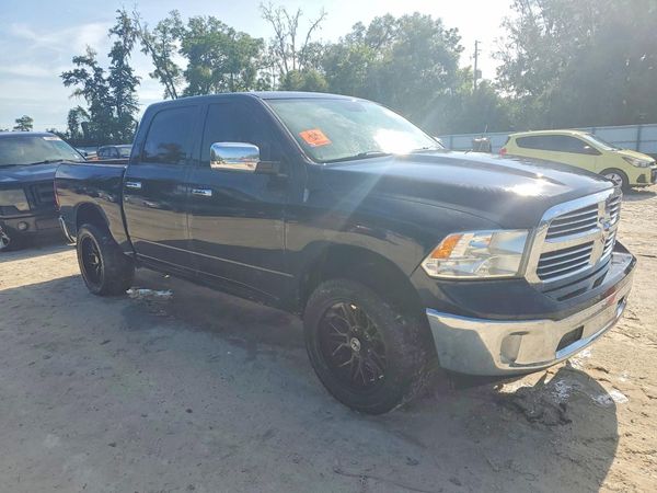 2013 RAM 1500 SLT