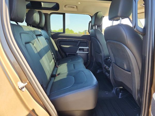 2024 LAND ROVER DEFENDER 110 S