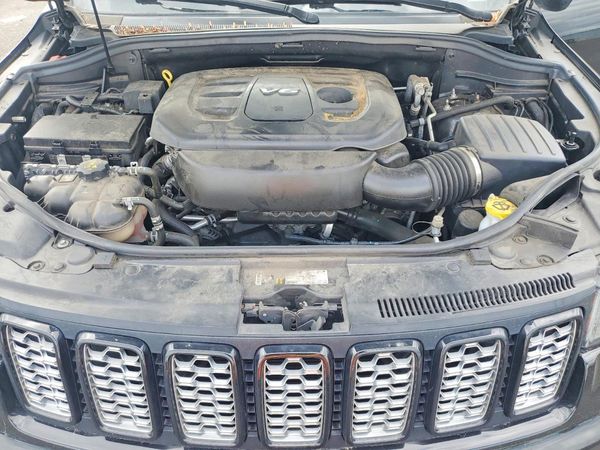 2019 JEEP GRAND CHEROKEE LAREDO 4X4