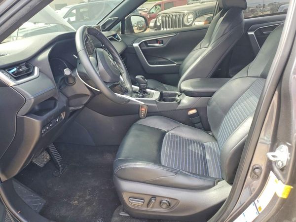 2020 TOYOTA RAV4 XSE HV